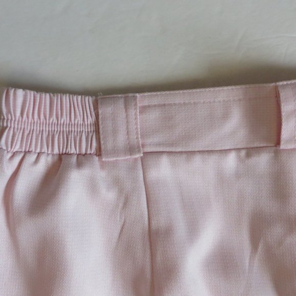 LILY'S Ladie's Light Pink Pleated Shorts Size 12 - Picture 5 of 6